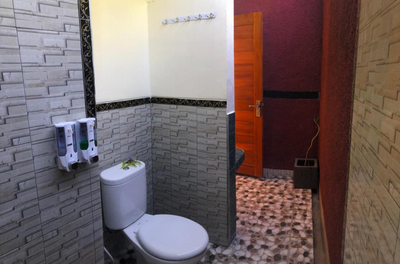 D'Waktu In House Apartment Lembongan Exterior photo